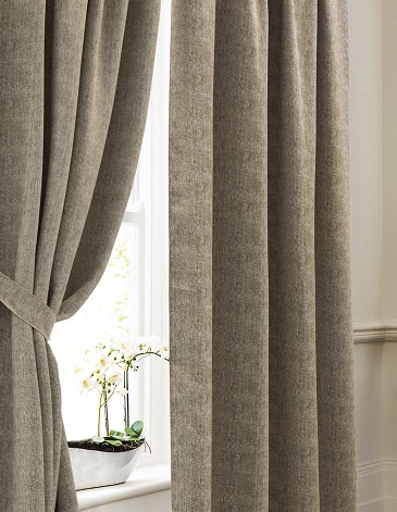 Juego de Cortinas Black Out Pasabarral y Agarraderas 145x210 cm JE TAIME