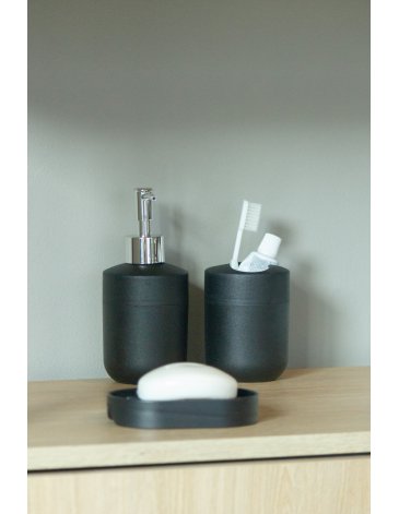 Trío dinámico BLACKWHITE - QUO