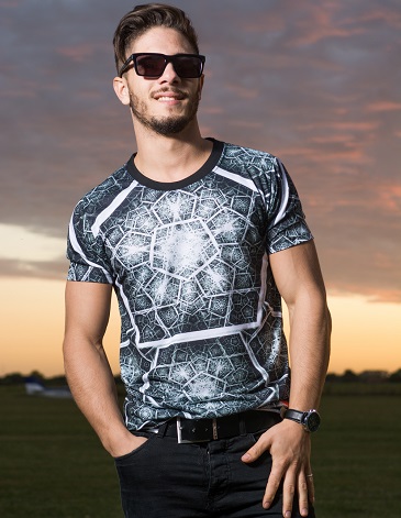 Remera geometric TS/XXL DOLCISIMA