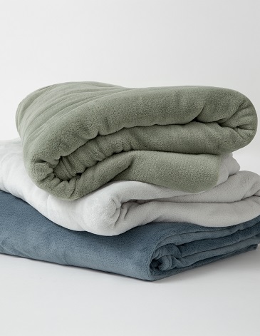 Venta por Mayor y Catalogo Frazada Monaco de coral fleece 1 1/2 PL ALCOYANA