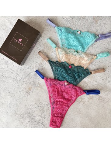 Less de puntilla combinada con detalle de florecita. Packx3 YEWEL